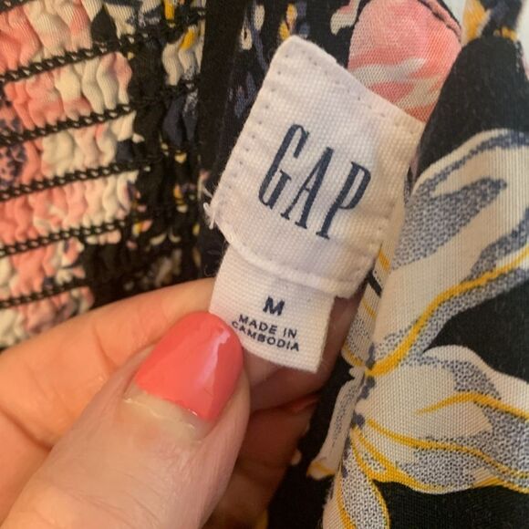 GAP SUN DRESS SPAGHETTI STRAPS AND ELASTIC AT BACK SWING SKIRT PRINT SZ MED - Picture 5 of 10